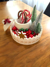 Load image into Gallery viewer, Solidcrete Advent calendar and bauble. (Accessories not included)