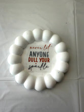 Load image into Gallery viewer, Gypsum Bubble Tray with Quote
